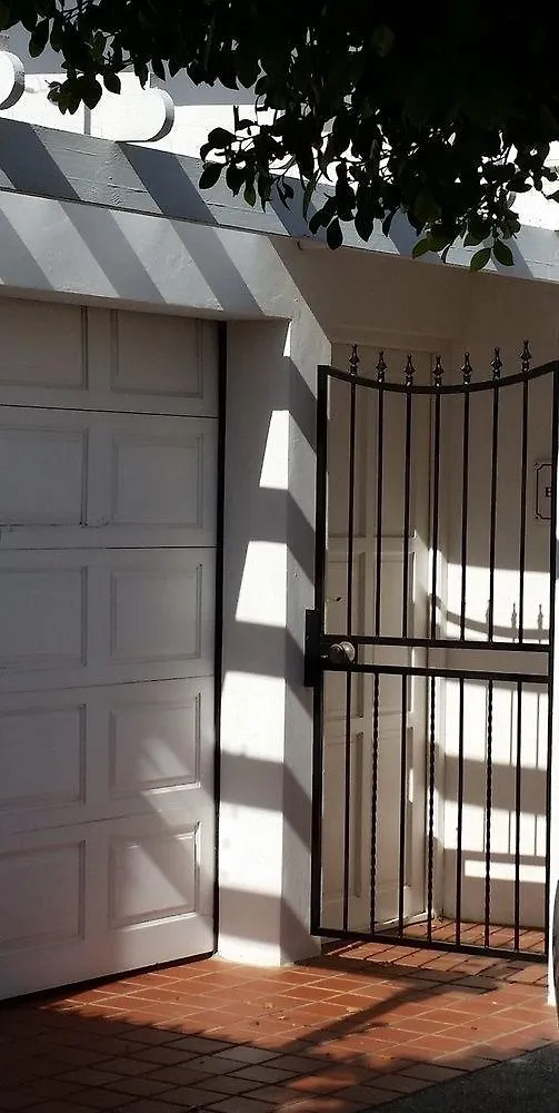 Belvedere Cottages Порт-Элизабет ЮАР